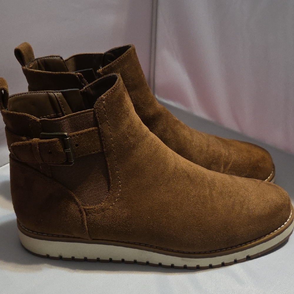 ✨️ Brown Suede Ankle Boots